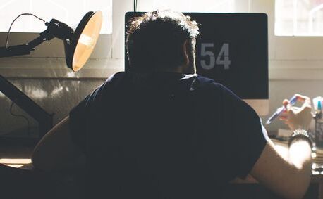 Een verkeerde zithouding is de oorzaak van de ontwikkeling van osteochondrose